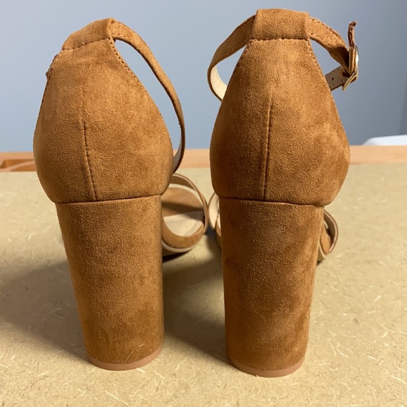 Mark & Maddux suede open toe 4” heels - Size 10 - Picture 6 of 10
